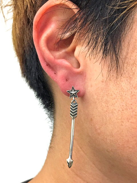 直輸入純正品 Cody Sanderson コディサンダーソン 05 0025 ミディアム アロー スター付ダングリング イアリング 2個セット スターリングシルバー アメリカ製 直輸入純正品 Cody Sanderson コディサンダーソン 05 0025 ミディアム アロー スター付ダングリング イアリング 2個セット スターリングシルバー アメリカ製